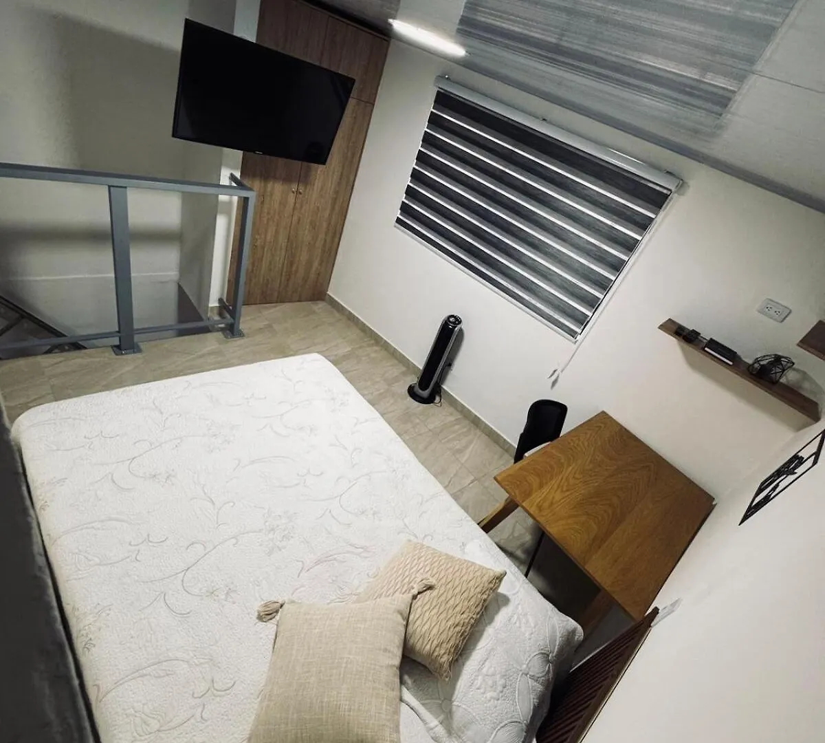 Modern Apartment Near Tourist And Commercial Area Medellín 0*,