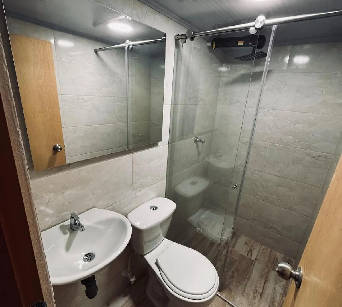 Modern Apartment Near Tourist And Commercial Area Medellin